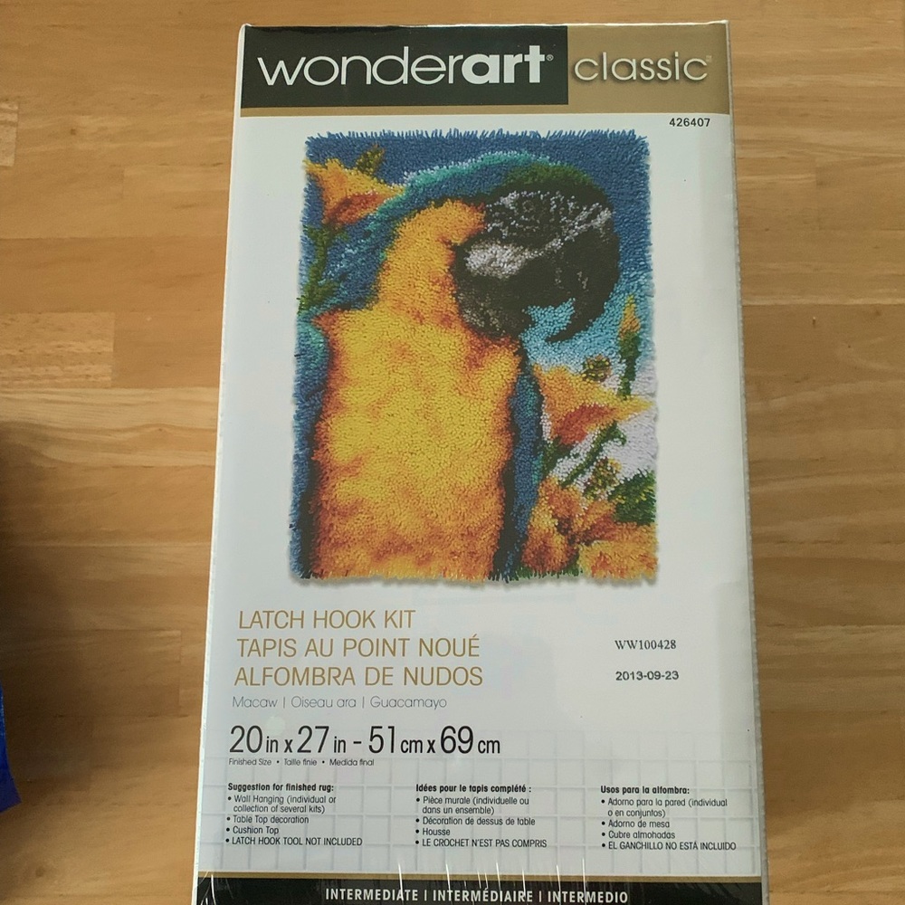 Latch Hook Kit - By: Wonderart - Image: Macaw